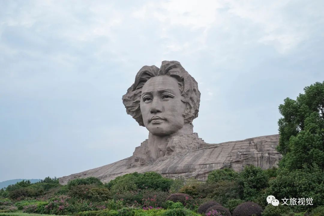 DƬ